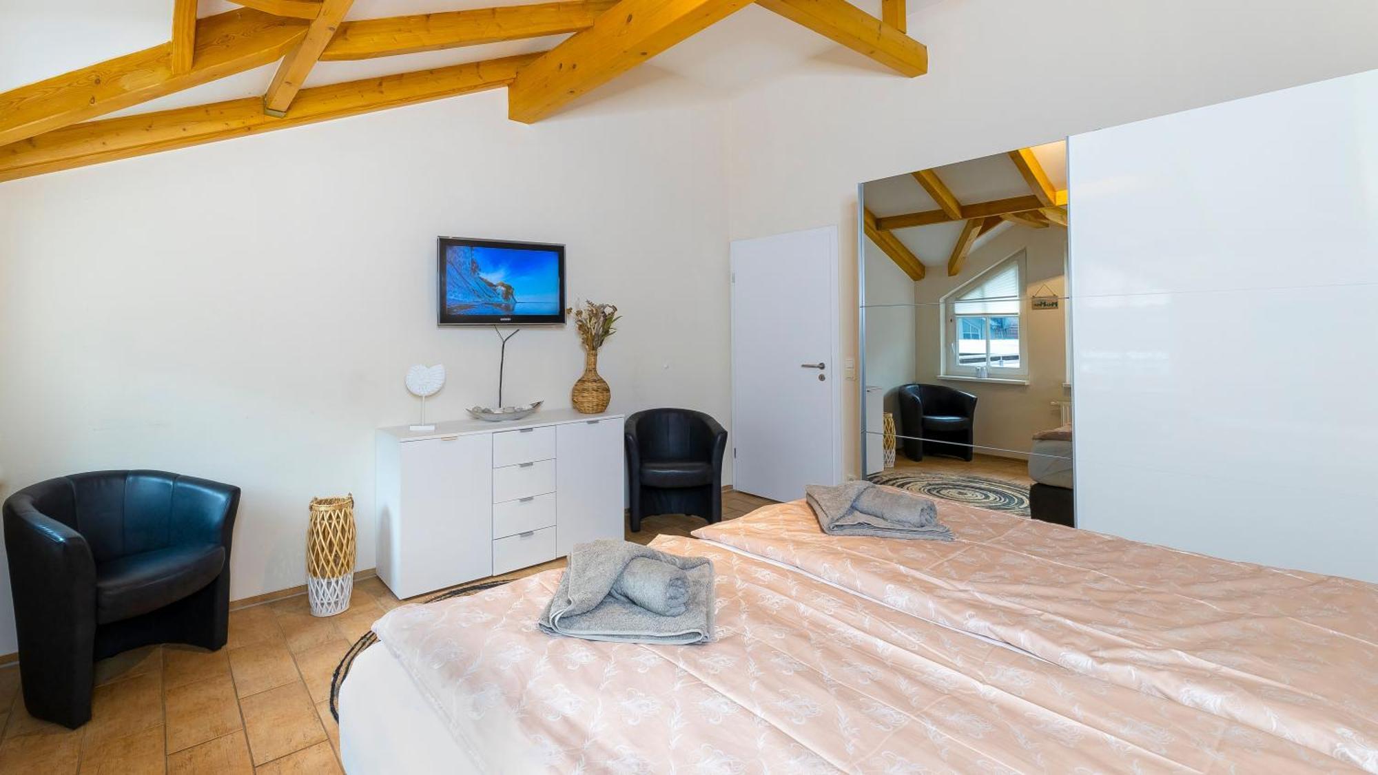 Haus Seeblick Mit 9 Wohnungen 奥特里德维茨 外观 照片